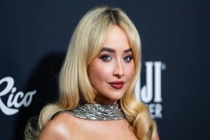 Sabrina Carpenter Height and Its Influence on Her Music Career