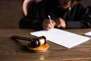 Top Reasons to Hire a Los Angeles Business Litigation Attorney for Corporate Disputes