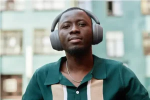 Revolutionising Personal Audio: The Rise of Active Noise Cancelling Headphones