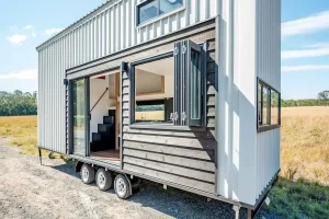 Tiny House Builders: What’s Included in a Build Contract and What’s Not