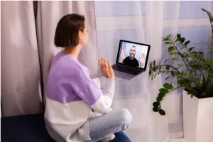 Online vs In Person Therapy: Which Option Is Right for You?