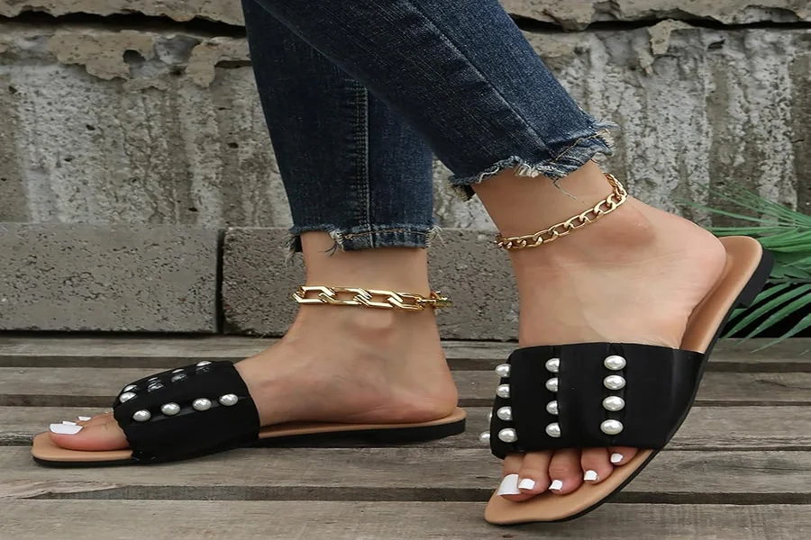 Black Sandals with Pearls