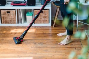 How Cordless Floor Cleaning Solutions Simplify Daily Household Maintenance